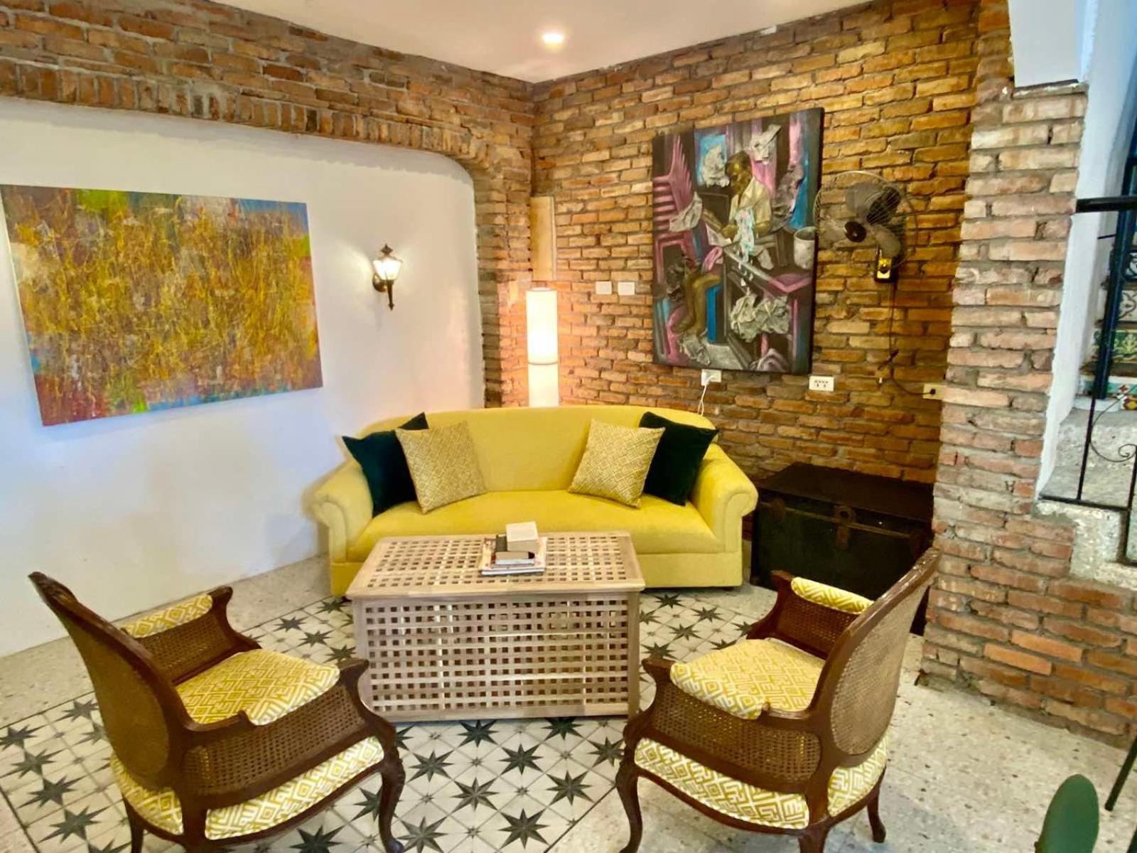 Airport Hostel Manila Пасай Экстерьер фото