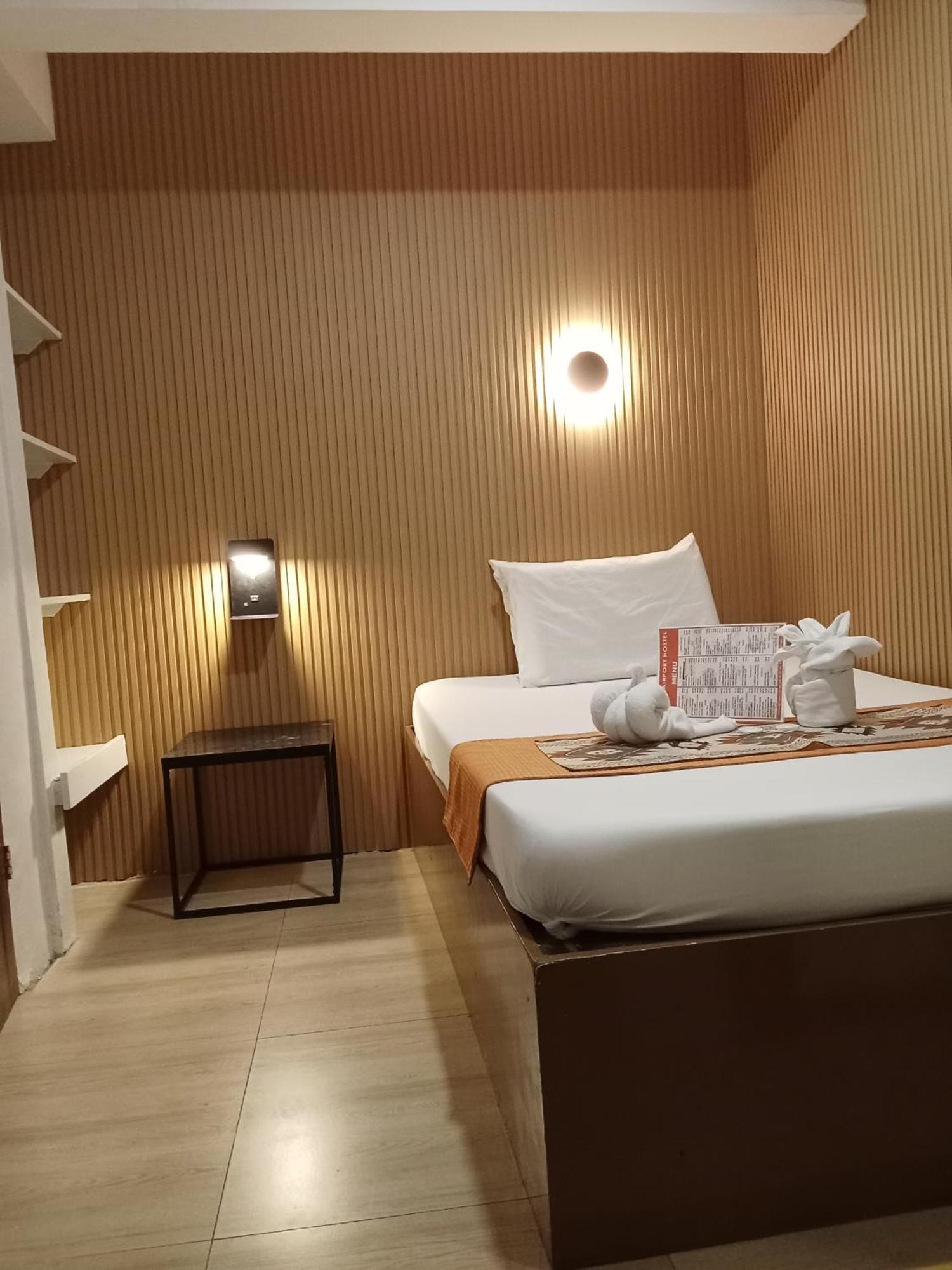 Airport Hostel Manila Пасай Экстерьер фото
